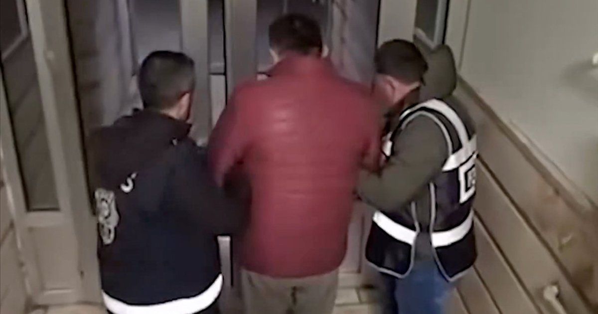 FETÖ operasyonlarında 298 şüpheli yakalandı