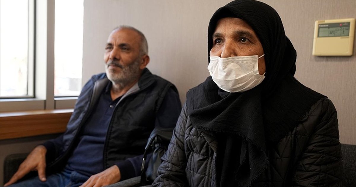 Depremde evlatlarını yitirdi, eşinden böbrek nakliyle yaşadı