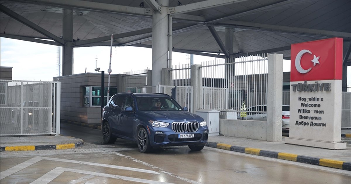 Edirne sınır kapılarından 2025'te 14 milyon yolcu geçiş yaptı