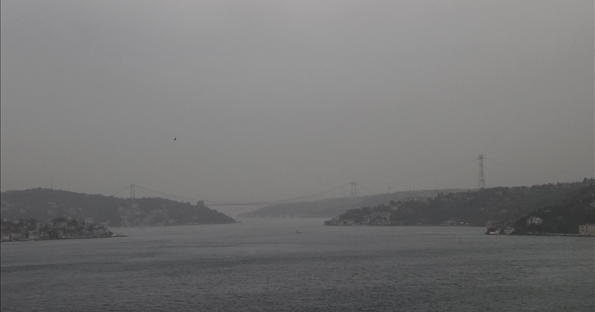 İstanbul Boğazı'nda gemi trafiği çift yönlü kapatıldı