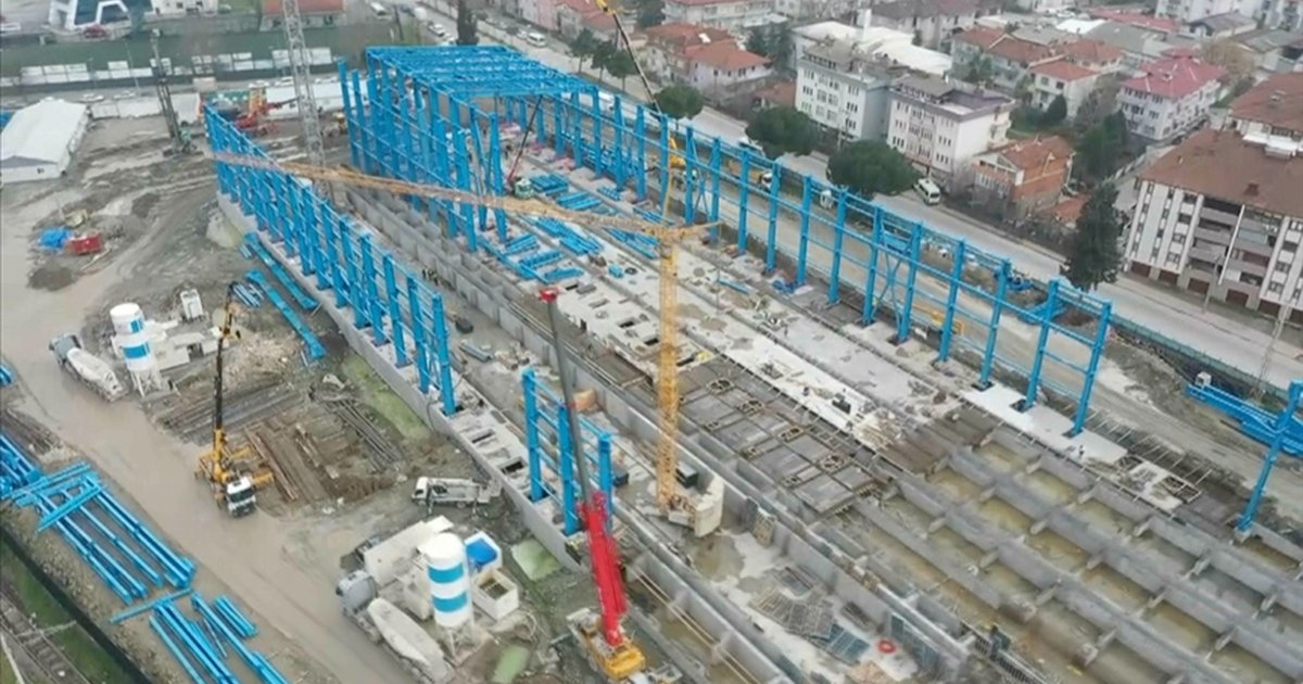 Sakarya'da hızlı tren fabrikasında yüzde 55 ilerleme