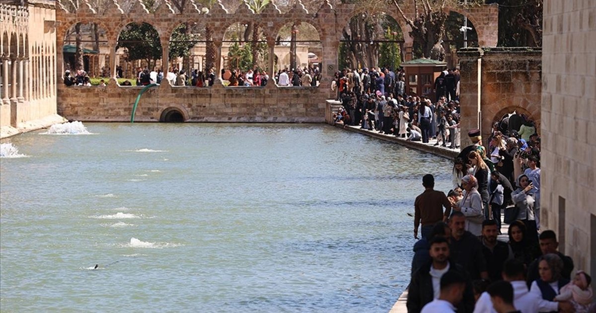 Balıklıgöl'de hafta sonu yoğunluğu