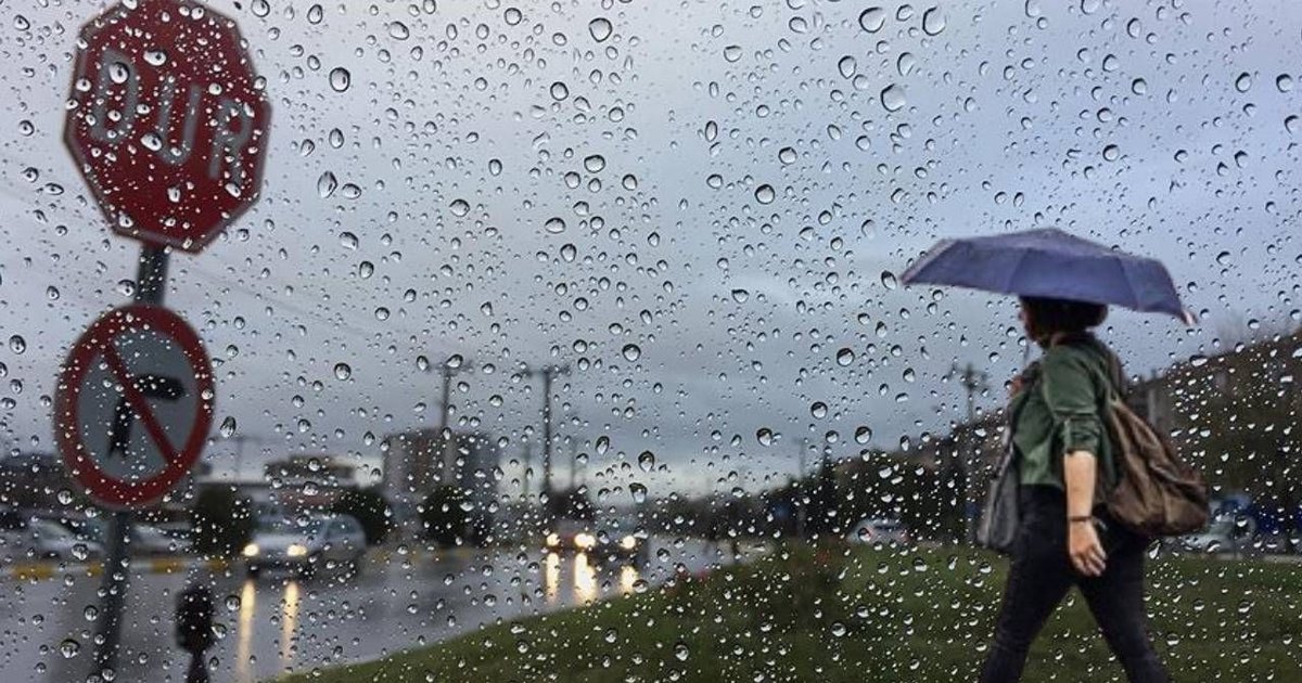 İstanbul'da sağanak yağış ve sis: Seferler iptal edildi