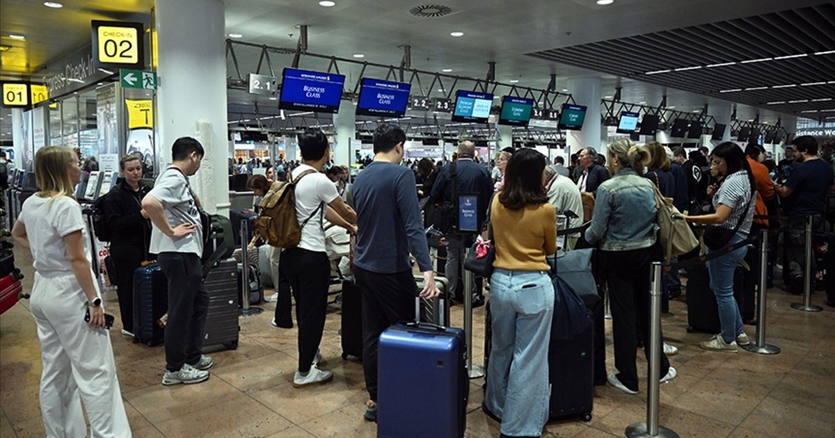 AB'nin yeni Giriş-Çıkış Sistemi Brüksel Havalimanı'nda sorunlara yol açtı