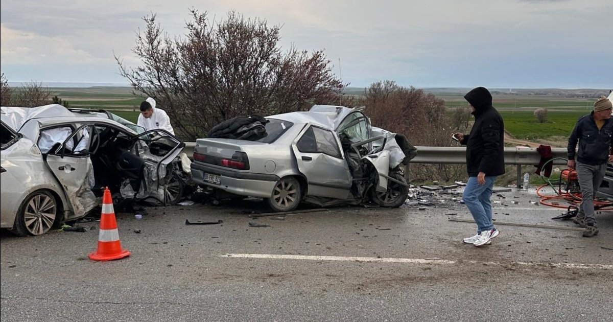 Eskişehir-Ankara Yolunda Kaza: 4 Ölü, 2 Yaralı