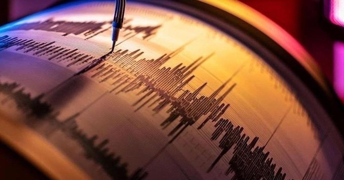 İzmir Karaburun açıklarında 3.6 büyüklüğünde deprem