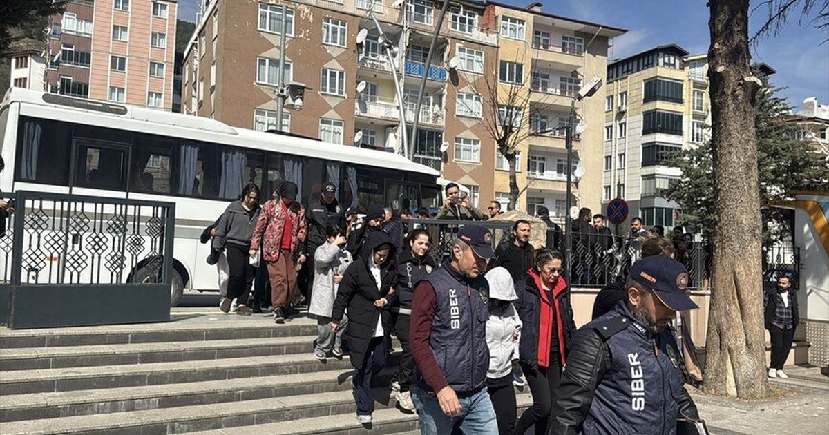 Tokat merkezli 12 ilde operasyon: 64 zanlı gözaltına alındı