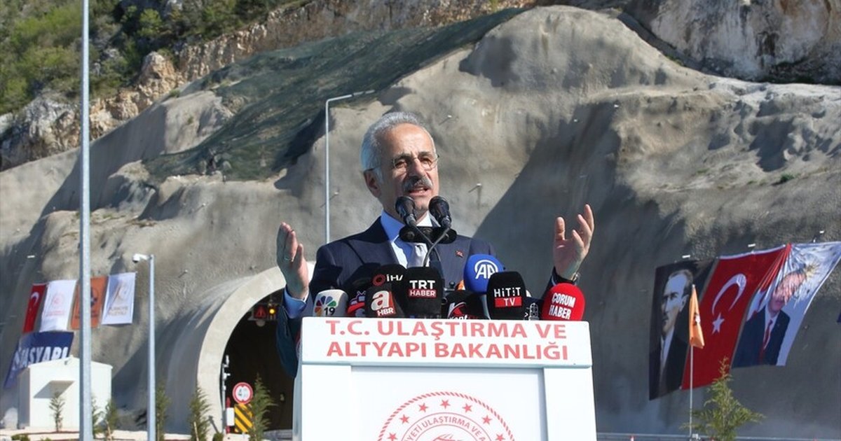 Uraloğlu, Çorum-Laçin kara yolu ve Kırkdilim tünellerini açtı