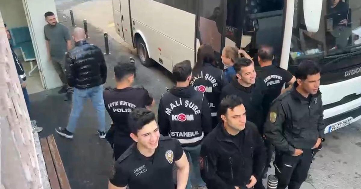 İBB'ye ihale operasyonu: 12 şüpheli sağlık kontrolünden geçirildi