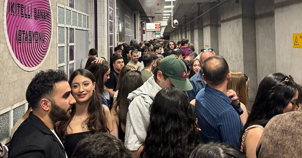 Kanye West'in İstanbul konseri öncesi metroda yoğunluk