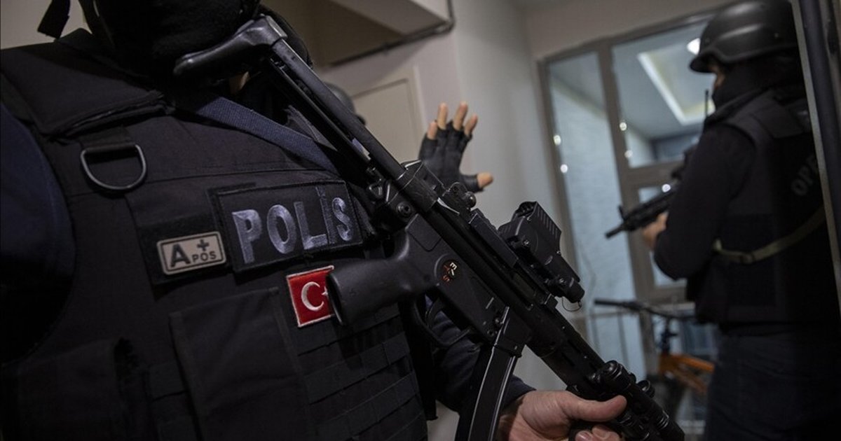 Dolandırıcılara operasyon: 261 tutuklu