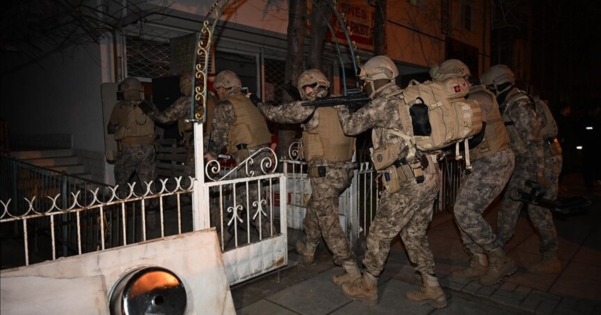 Terör örgütlerine operasyon: 233 şüpheli yakalandı