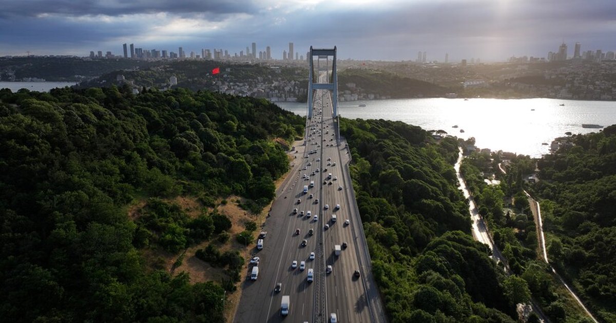 FSM Köprüsü'nden 38 yılda 2,3 milyar araç geçti