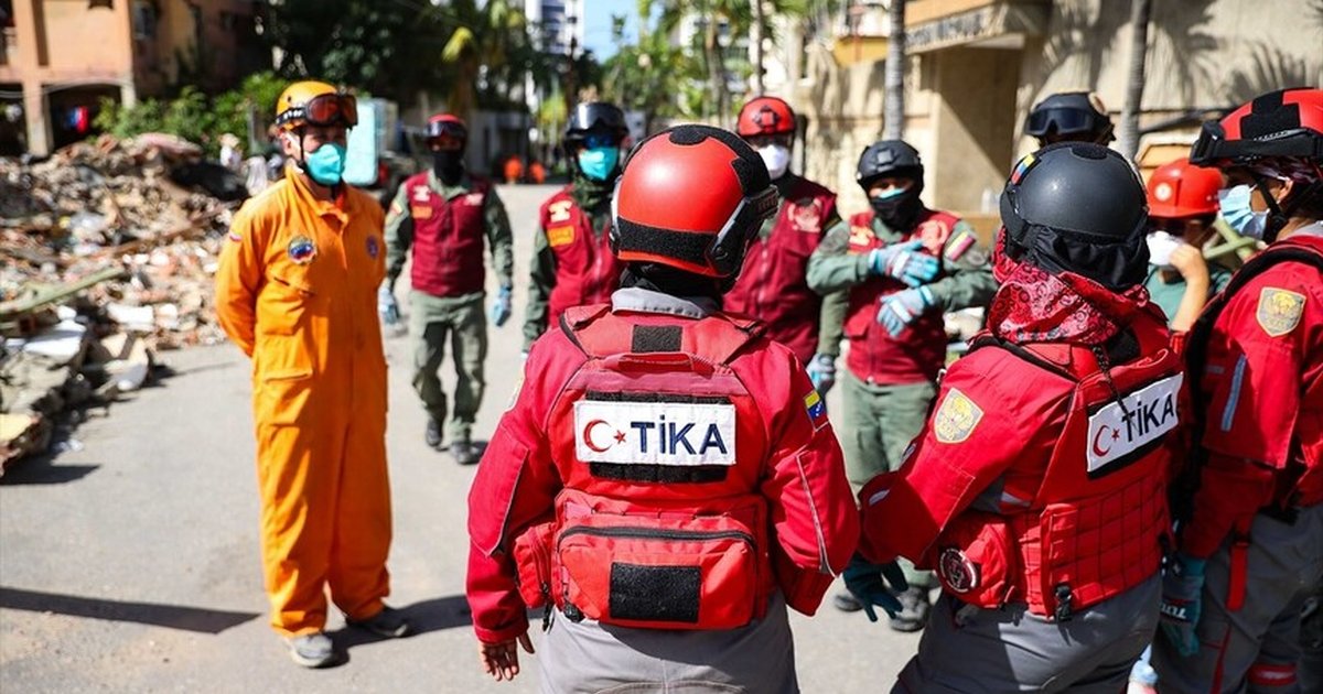 Türkiye'nin donattığı Venezuelalı afet birimi depremde görev yapıyor