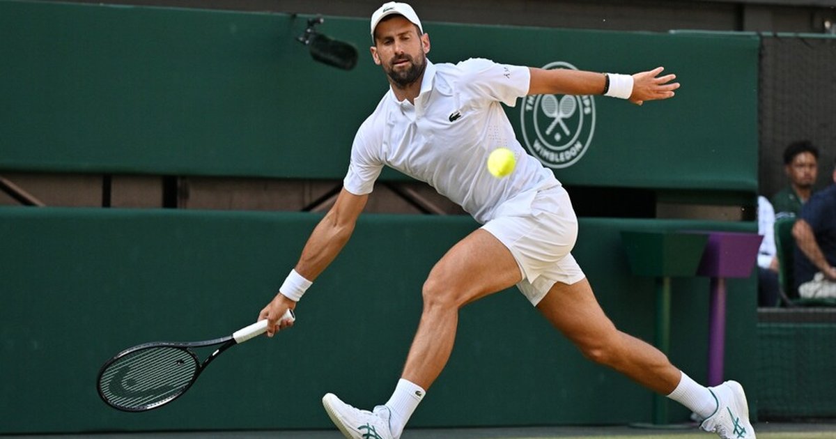 Novak Djokovic Wimbledon'da yarı finale yükseldi
