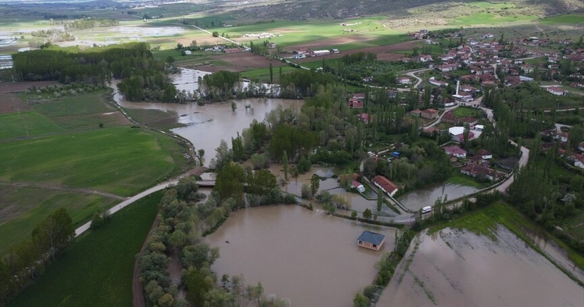 Çekerek Irmağı taşkınları dronla görüntülendi