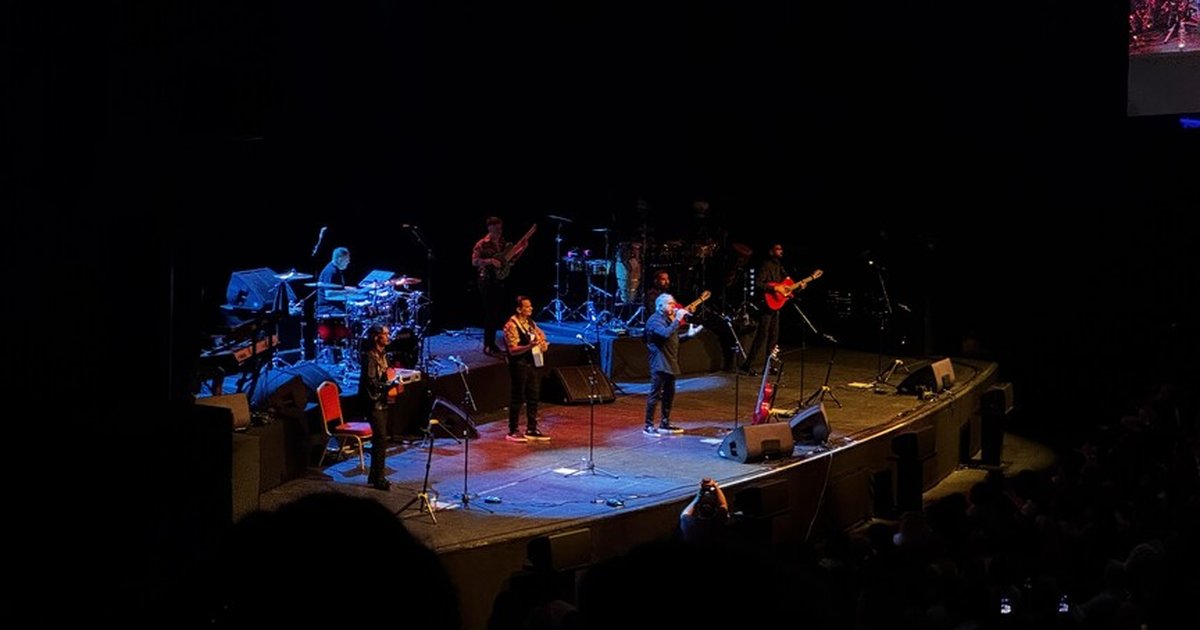 Gipsy Kings İstanbul'da Viva El Arte turnesiyle sahne aldı