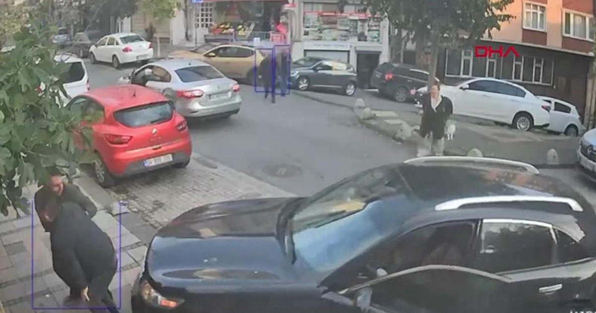 Kağıthane'de Otomobil Kazası: Sürücü Yaralandı