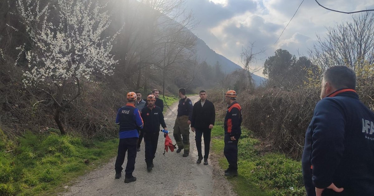 Bursa'da dağda mahsur kalanlar kurtarıldı