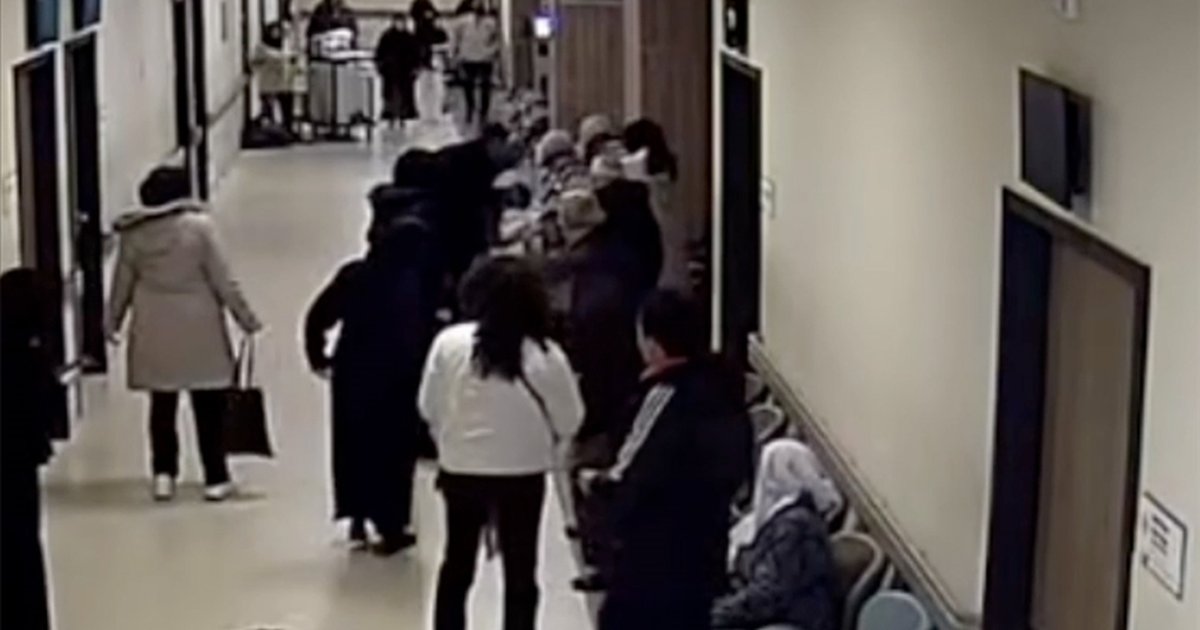 3 yaşındaki çocuğun soluk borusuna şeker takıldı: Sağlık personeli Heimlich manevrasıyla kurtardı