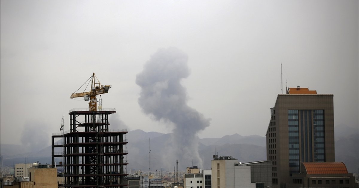 İran'da hastane ABD-İsrail saldırısında zarar gördü