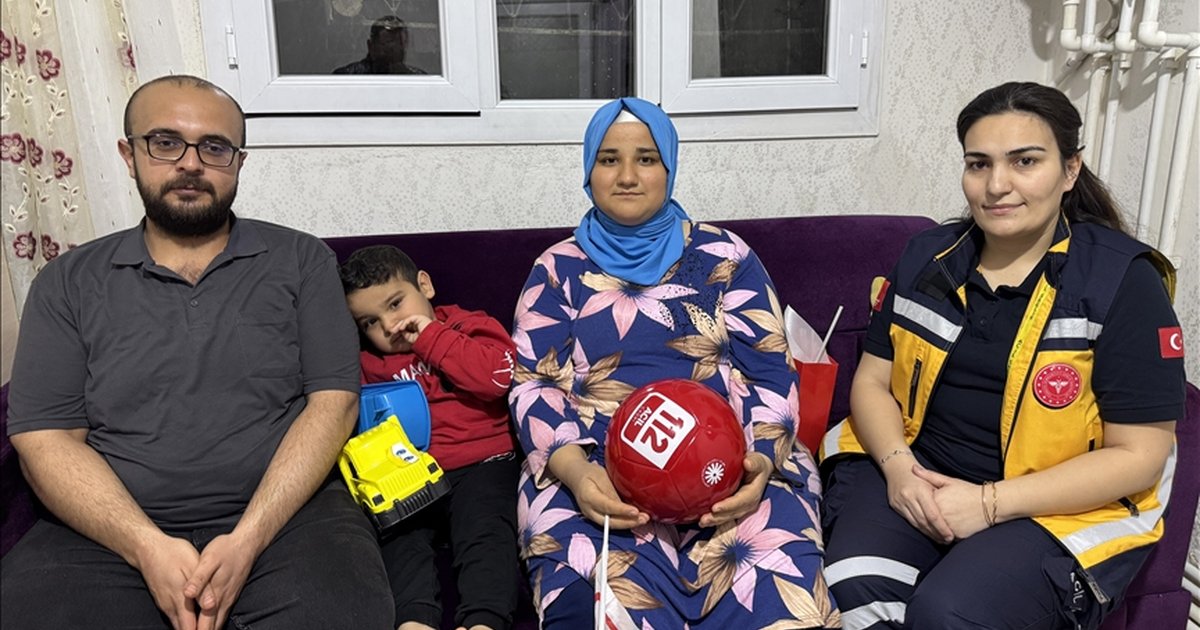 Heimlich manevrası 3 yaşındaki çocuğu hayata tutundu