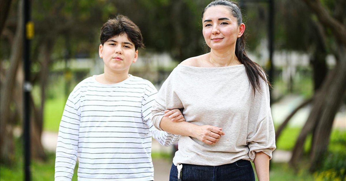 Özbek anne oğlunun eğitimi için Türkiye'ye yerleşti