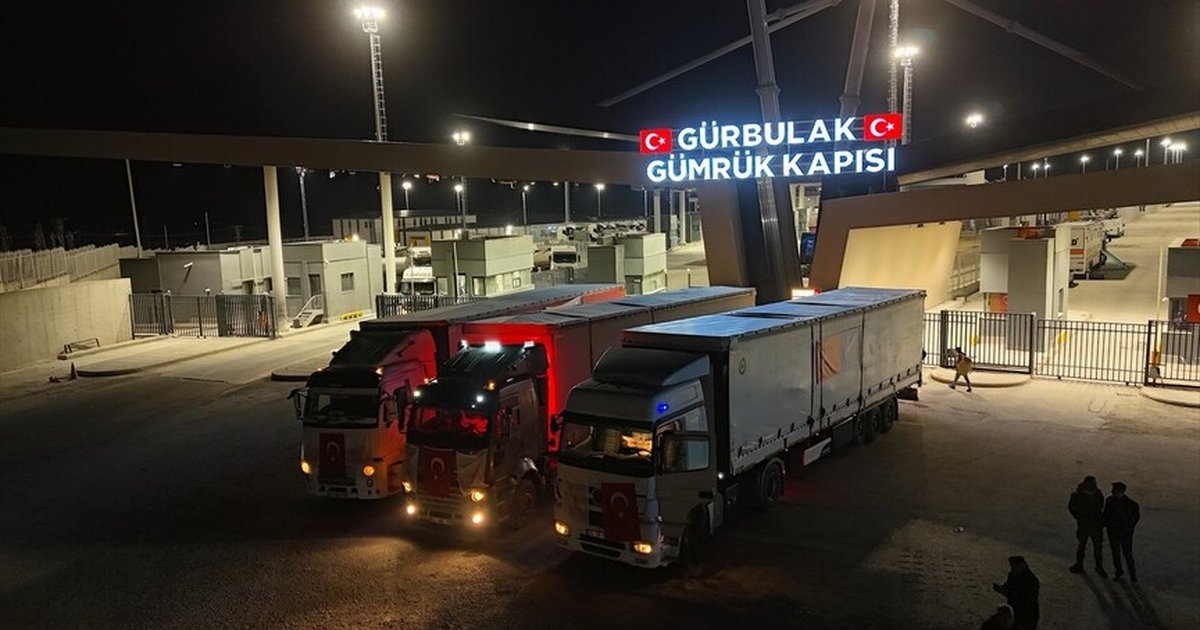 Türkiye'den İran'a tıbbi yardım malzemesi