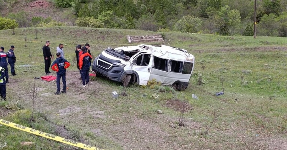 Yozgat'ta öğrenci servisi kazası: 2 ölü, 7 yaralı