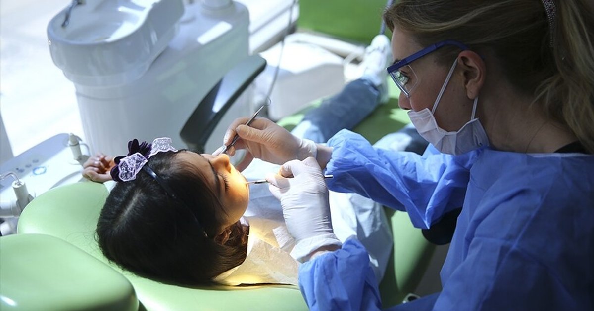 Sağlık Bakanlığı'ndan diş hekimleri uzmanlık süreci açıklaması