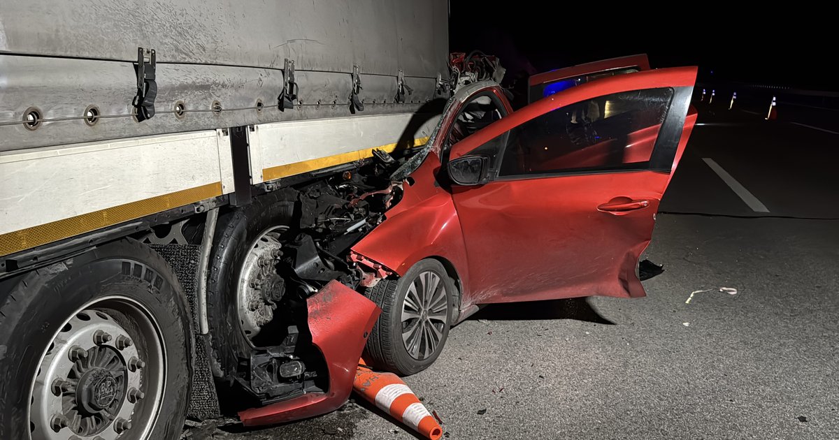 Edirne'de Tırın Altına Giren Otomobilin Sürücüsü Öldü