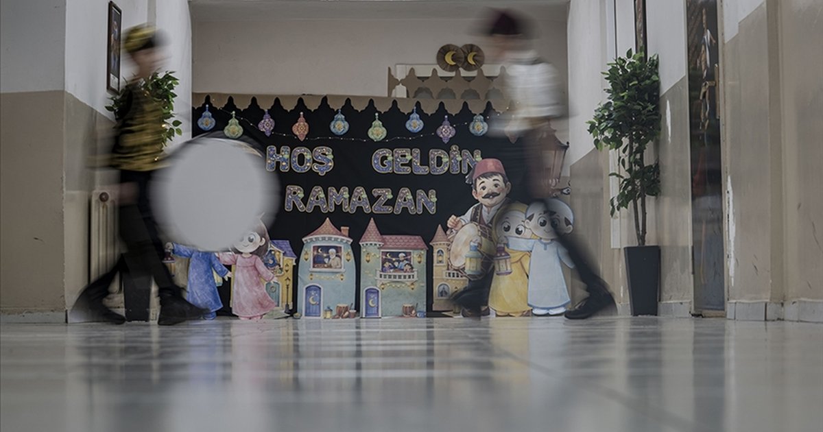 İstanbul İlim Vakfı'ndan okullardaki ramazan etkinliklerine destek