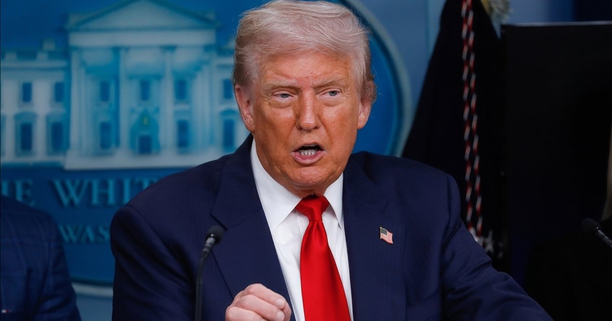 Trump'tan İran'a net mesajlar: Nükleer silaha izin yok