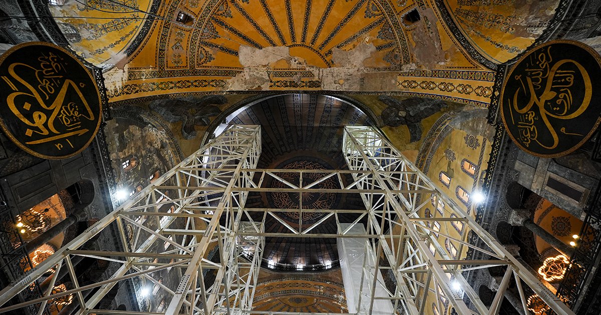 Ayasofya'da restorasyon çalışmaları bilimsel yöntemlerle sürüyor