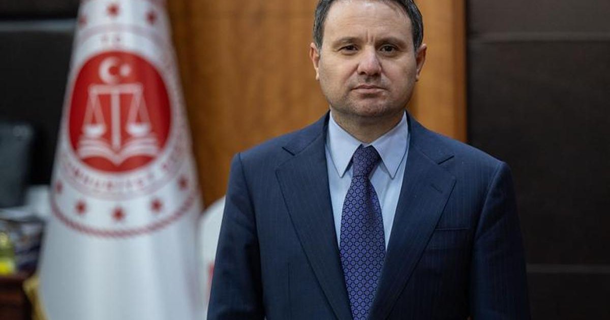 Bakan Gürlek'ten yasa dışı bahis ve sanal kumara karşı talimat