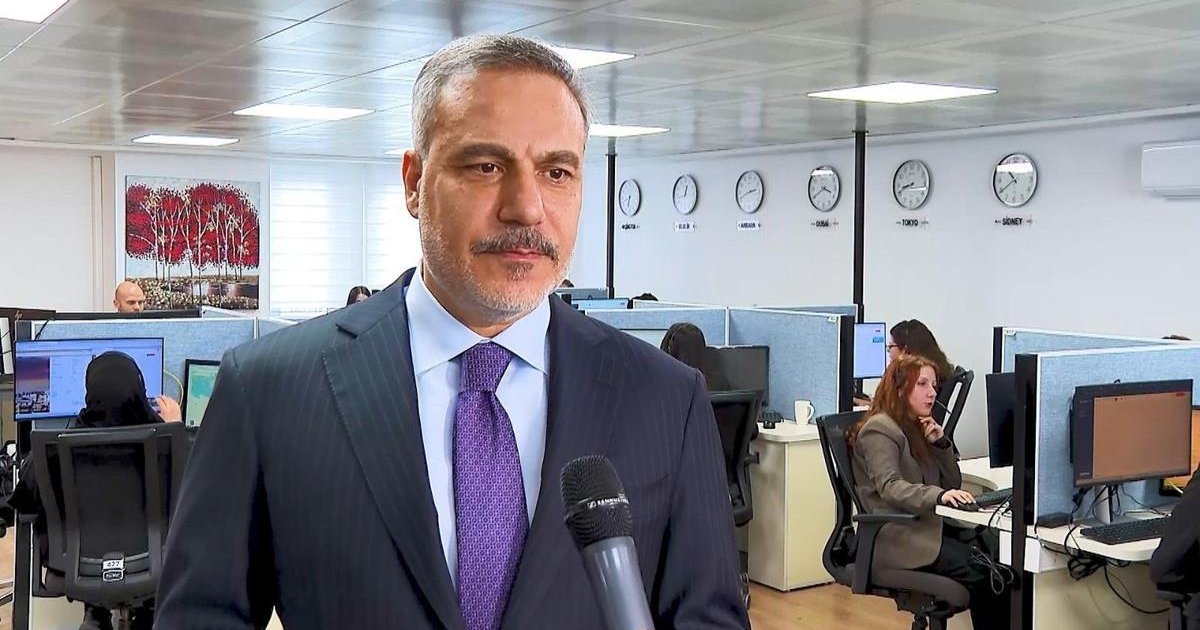 Bakan Fidan, Konsolosluk Çağrı Merkezi'ni ziyaret etti