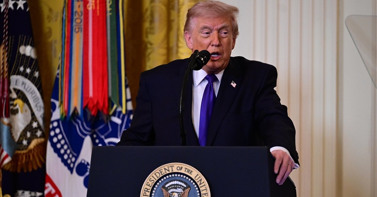 Trump, İran'a saldırı için Kongre onayına ihtiyacı olmadığını savundu