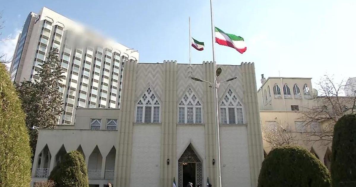 İran Büyükelçiliği'nde taziye defteri açıldı