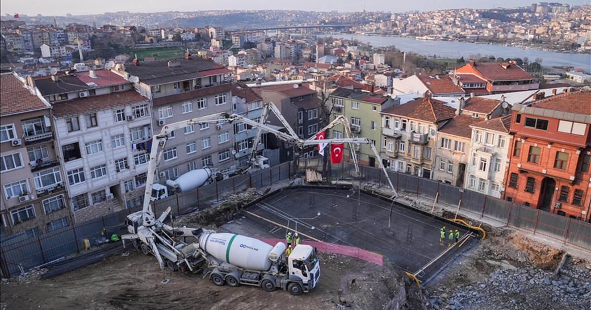 İstanbul'da Yeni İmam Hatip Lisesi Öğrenci Yurdu İnşası Başladı