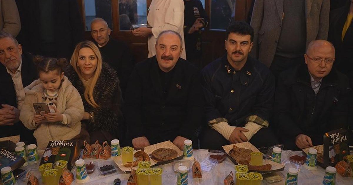 Bursa'da Geleneksel Sahur: Abdal Meydanı'nda Toplandı