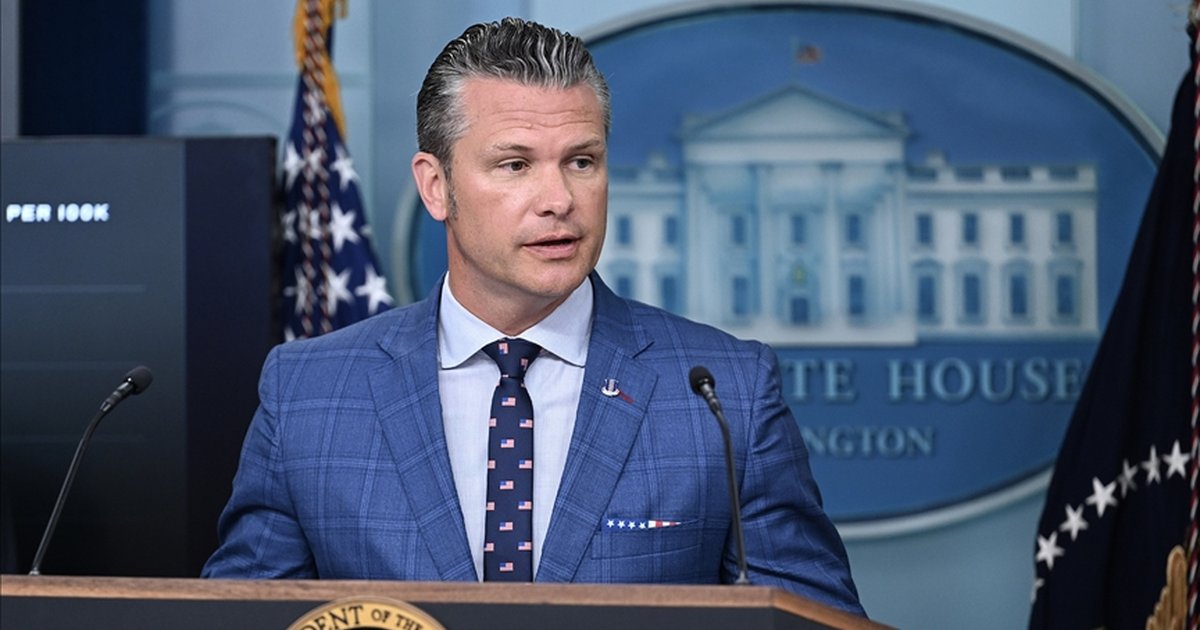 ABD Savunma Bakanı Hegseth: İran'a saldırı can kaybına yol açabilir