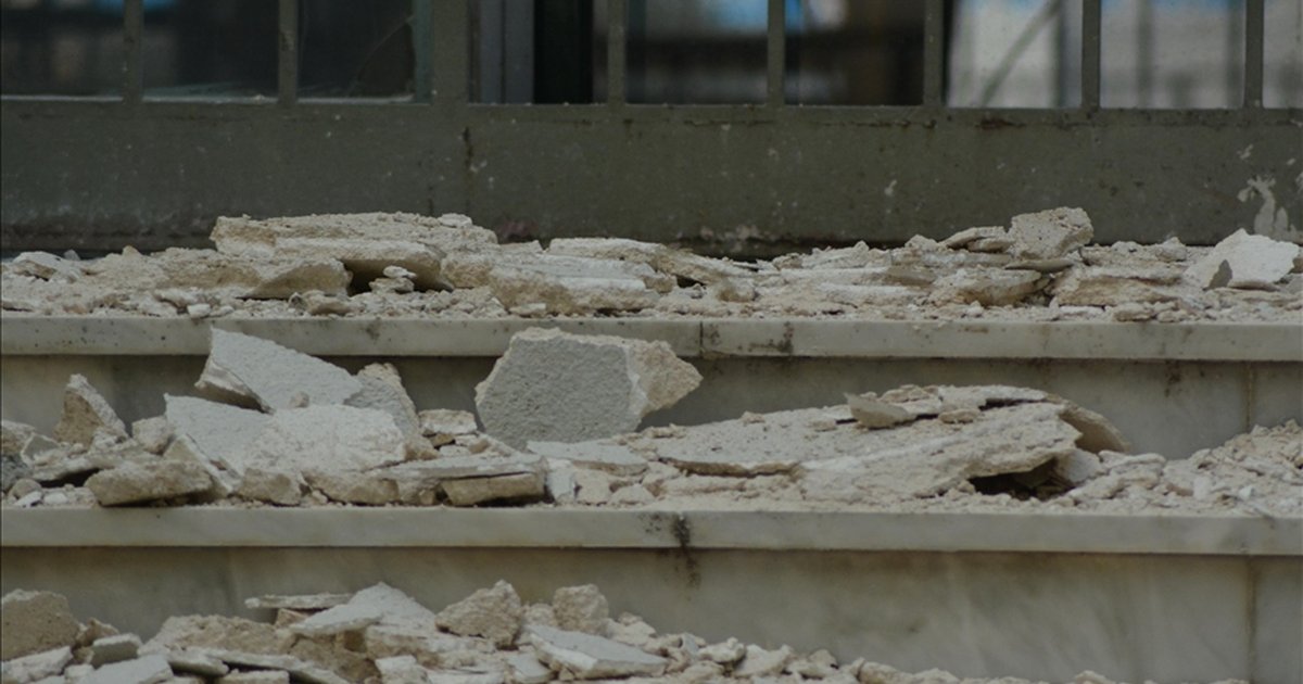 Yunanistan'da 5,3 büyüklüğünde deprem: 140'tan fazla bina hasar gördü