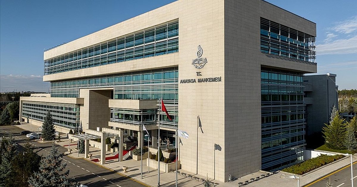 Sağlık çalışanlarının nöbet ücreti sınırlaması iptal edildi