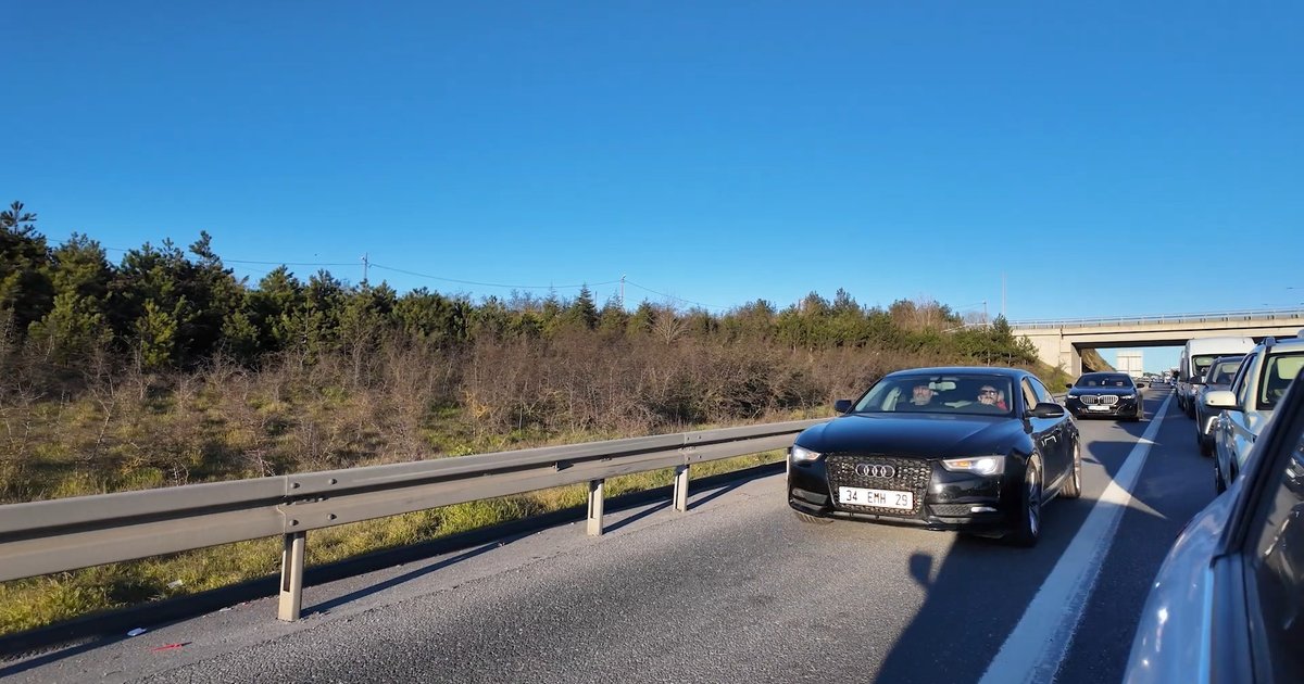 İstanbul Beykoz'da trafik ihlalleri: 60 araç emniyet şeridini hiçe saydı