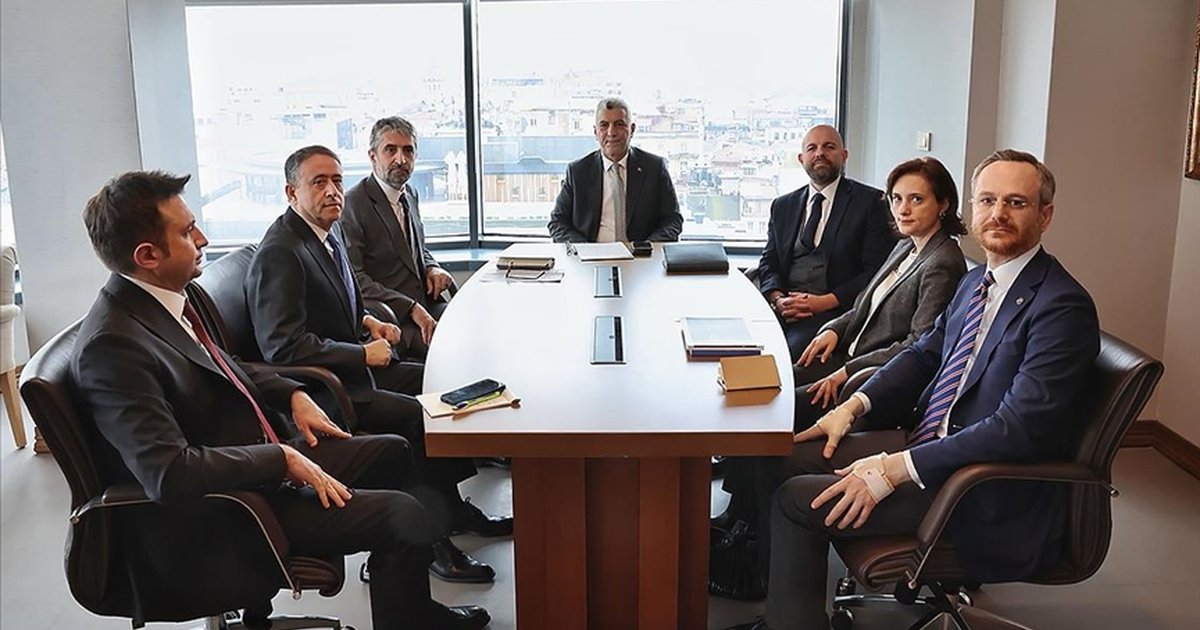 Bakan Bolat, TÜSİAD Başkanı Ozan Diren ile görüştü