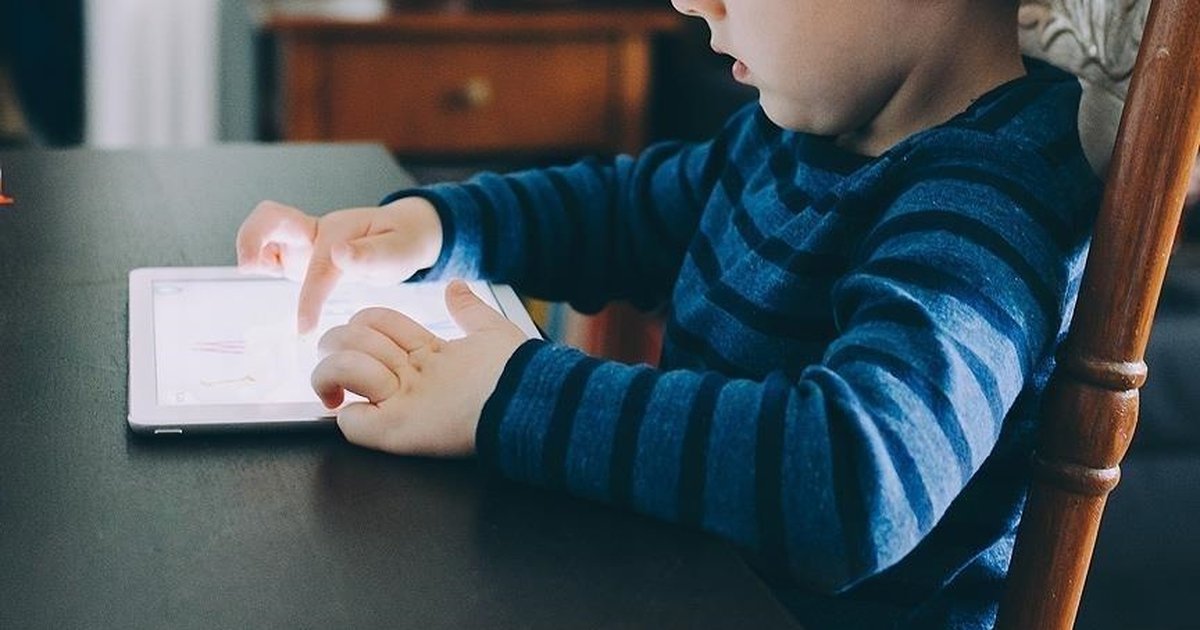 Bakan Uraloğlu'ndan ebeveynlere internet kullanımı önerisi