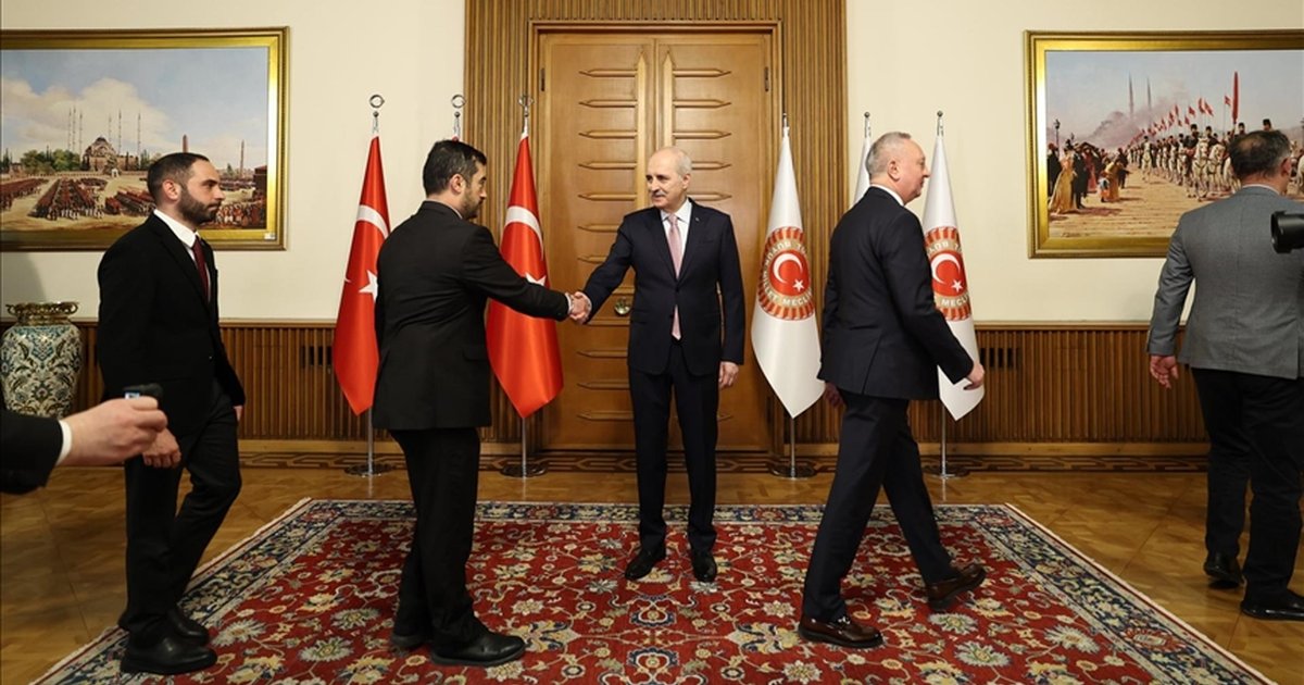 TBMM Başkanı Kurtulmuş, Meclis Personeliyle Bayramlaştı