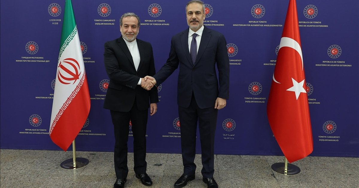 Dışişleri Bakanı Fidan, İranlı mevkidaşı Arakçi ile görüştü