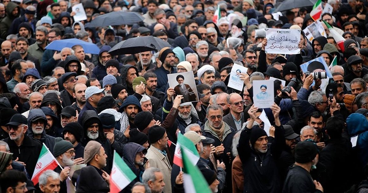 İran İstihbarat Bakanı için Tahran'da cenaze töreni