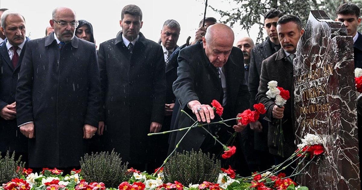 Bahçeli: Bayram sonrası Türkiye'yi güçlü yapacak adımlar atılacak
